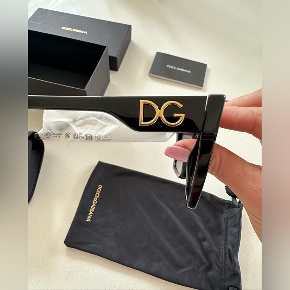 Dolce & Gabbana Sunglasses NEW, NEVER WORN (DG4384 53MM in Black & Gold) - Picture 9 of 14